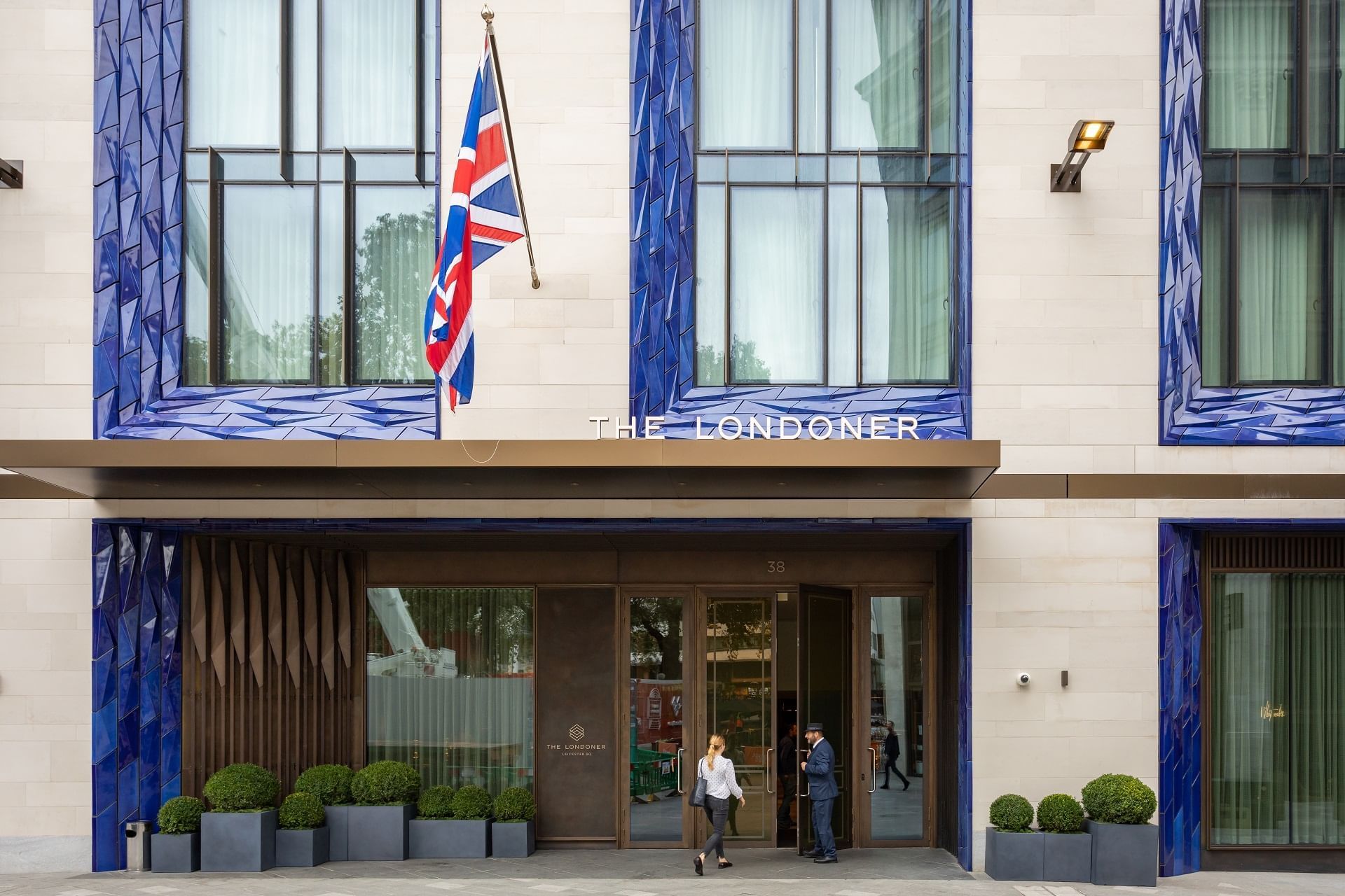 tl-main-entrance-exterior-dl-3